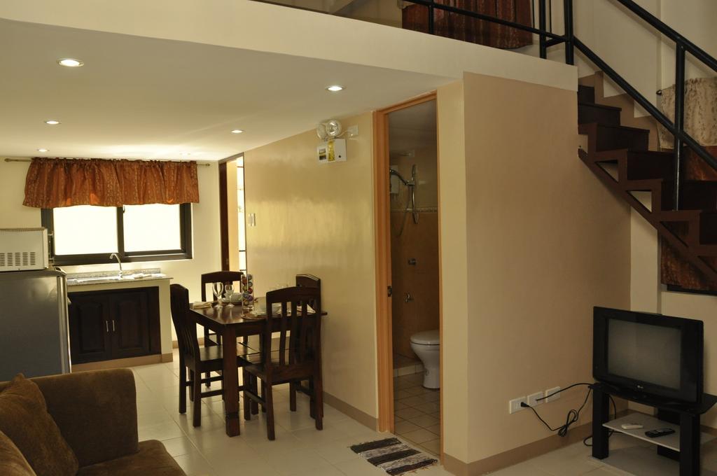Pal-Watson Apartments Lapu-Lapu City Kamer foto